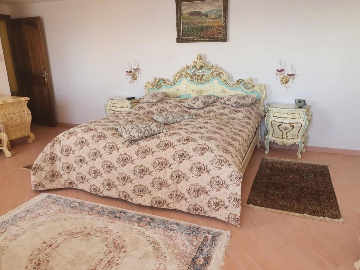 Villas And Suites La Coraillere Resort 泰晤勒·苏尔·梅尔 外观 照片